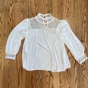 GAP White long sleeve shirt